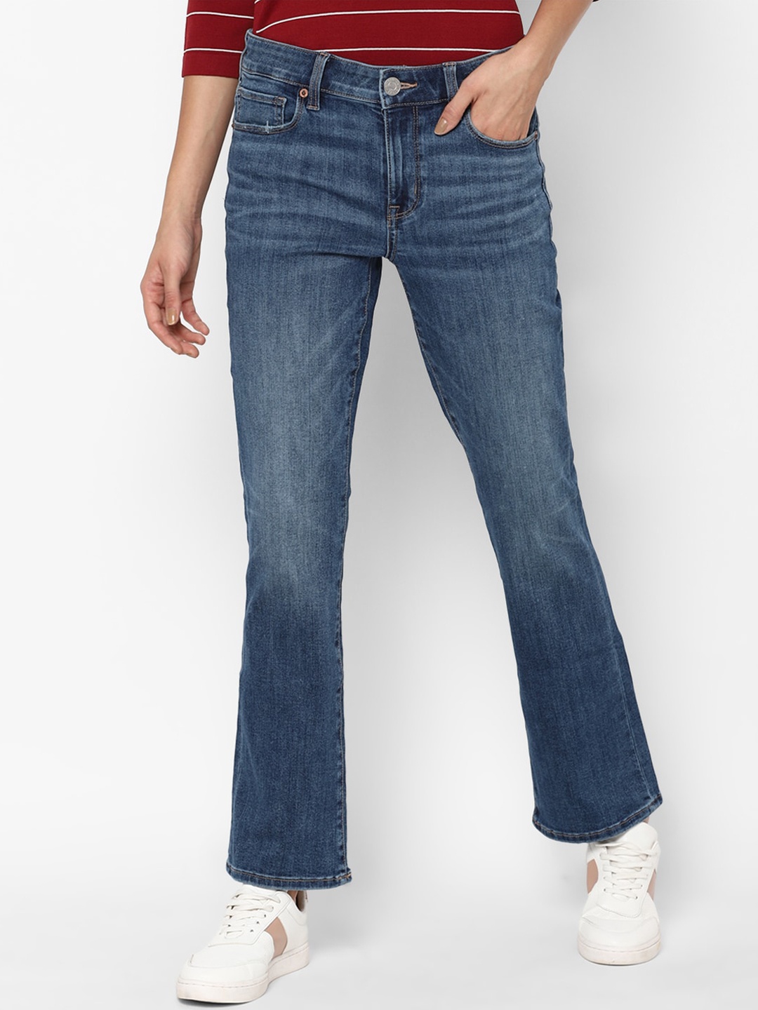 

AMERICAN EAGLE OUTFITTERS Women Blue Light Fade Jeans