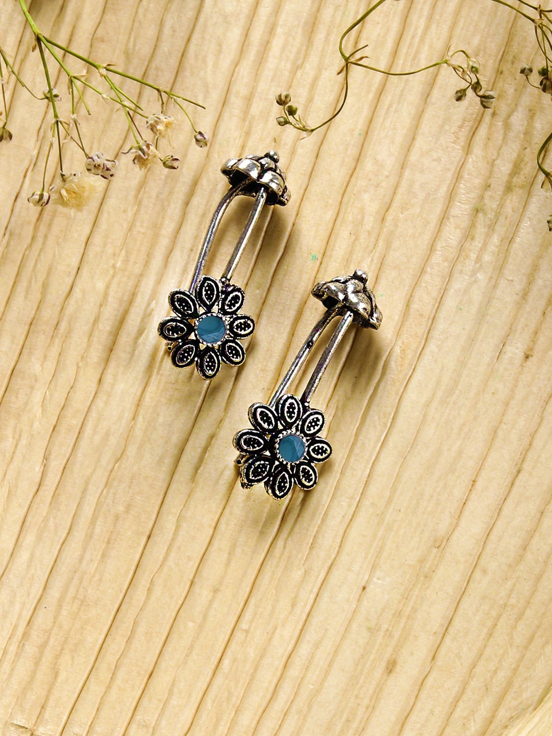

TEEJH Silver-Plated & Blue Contemporary Studs Earrings