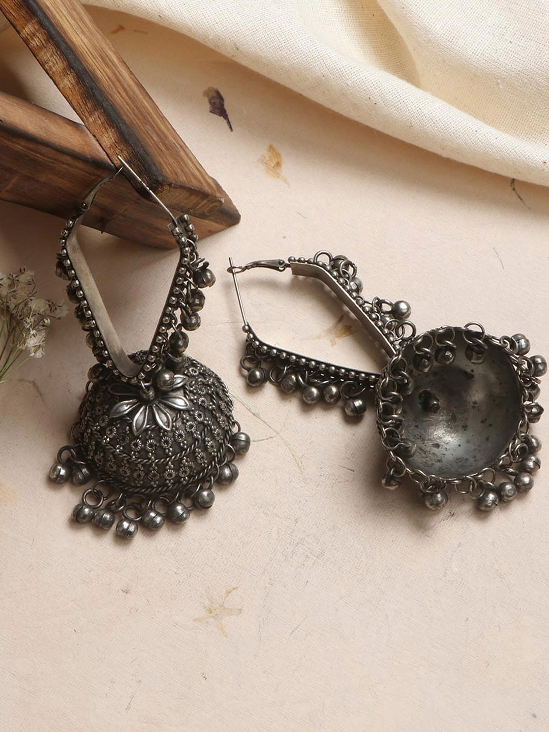 

TEEJH Silver-Toned Dome Shaped Hoop Earrings