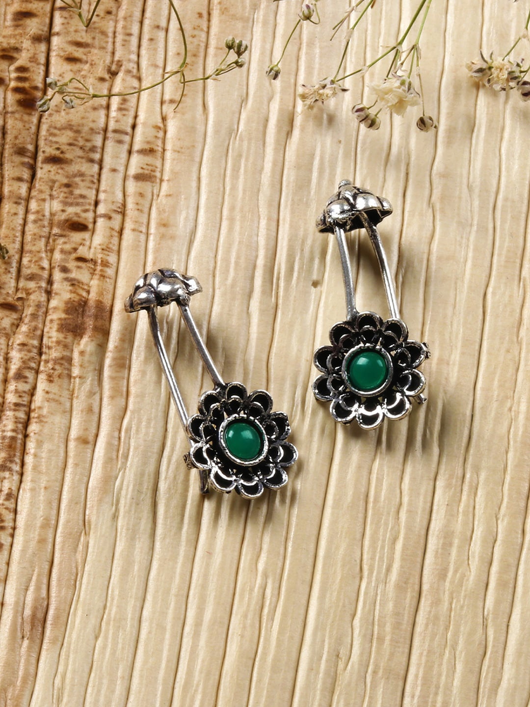 

TEEJH Silver-Toned & Green Floral Ear Cuff Earrings