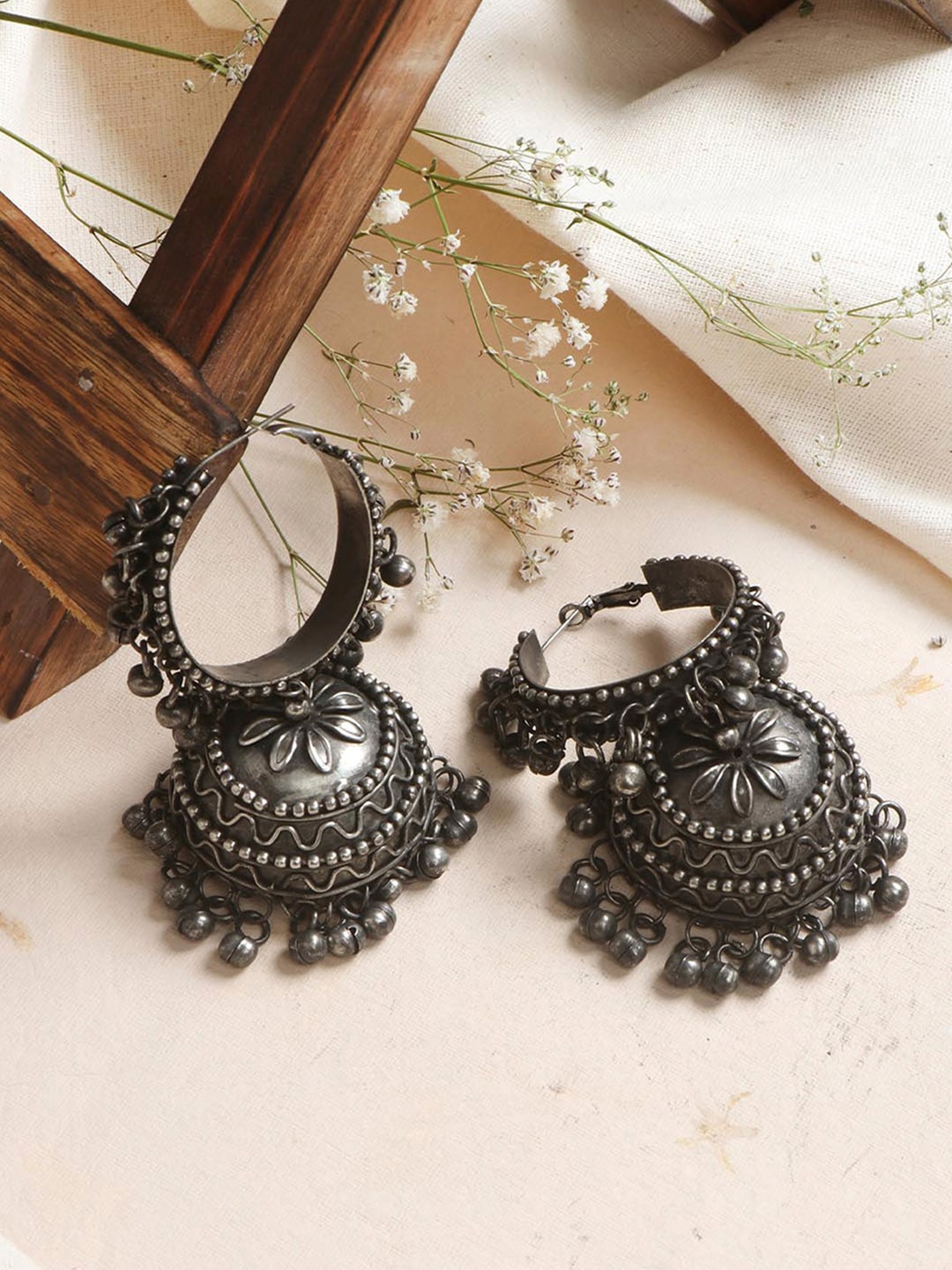 

TEEJH Silver-Plated Contemporary Chandbalis Earrings