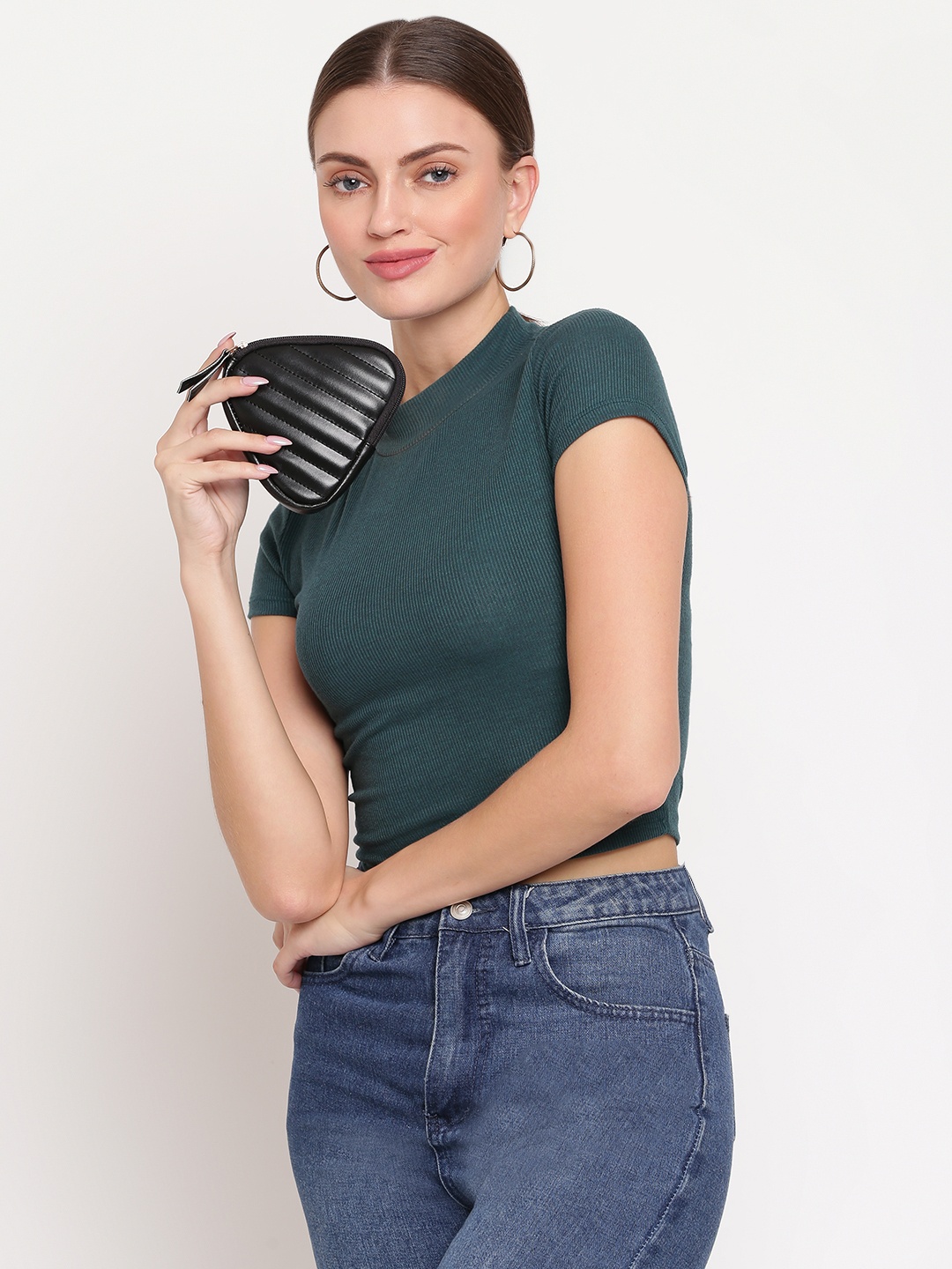 

KLEIO Women Quilted Triangular Coin Pouch, Black