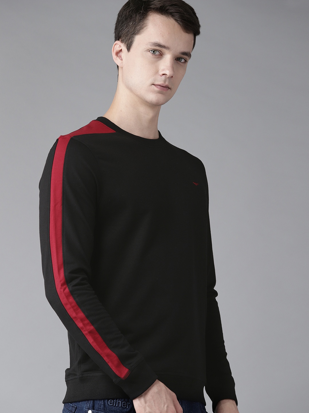 

Park Avenue Men Black Solid Sweatshirt