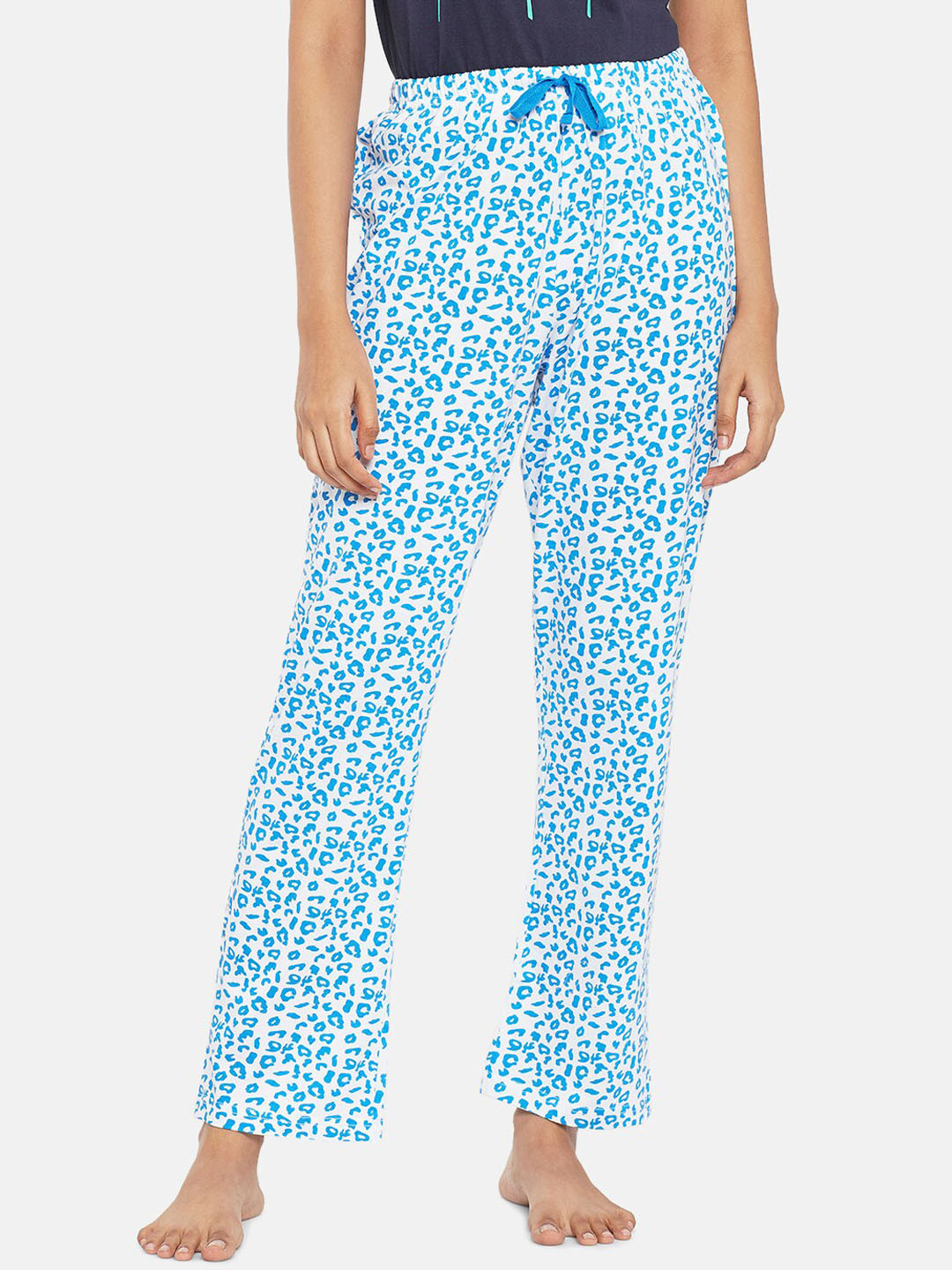 

People Women Blue & White Printed Straight Pyjama