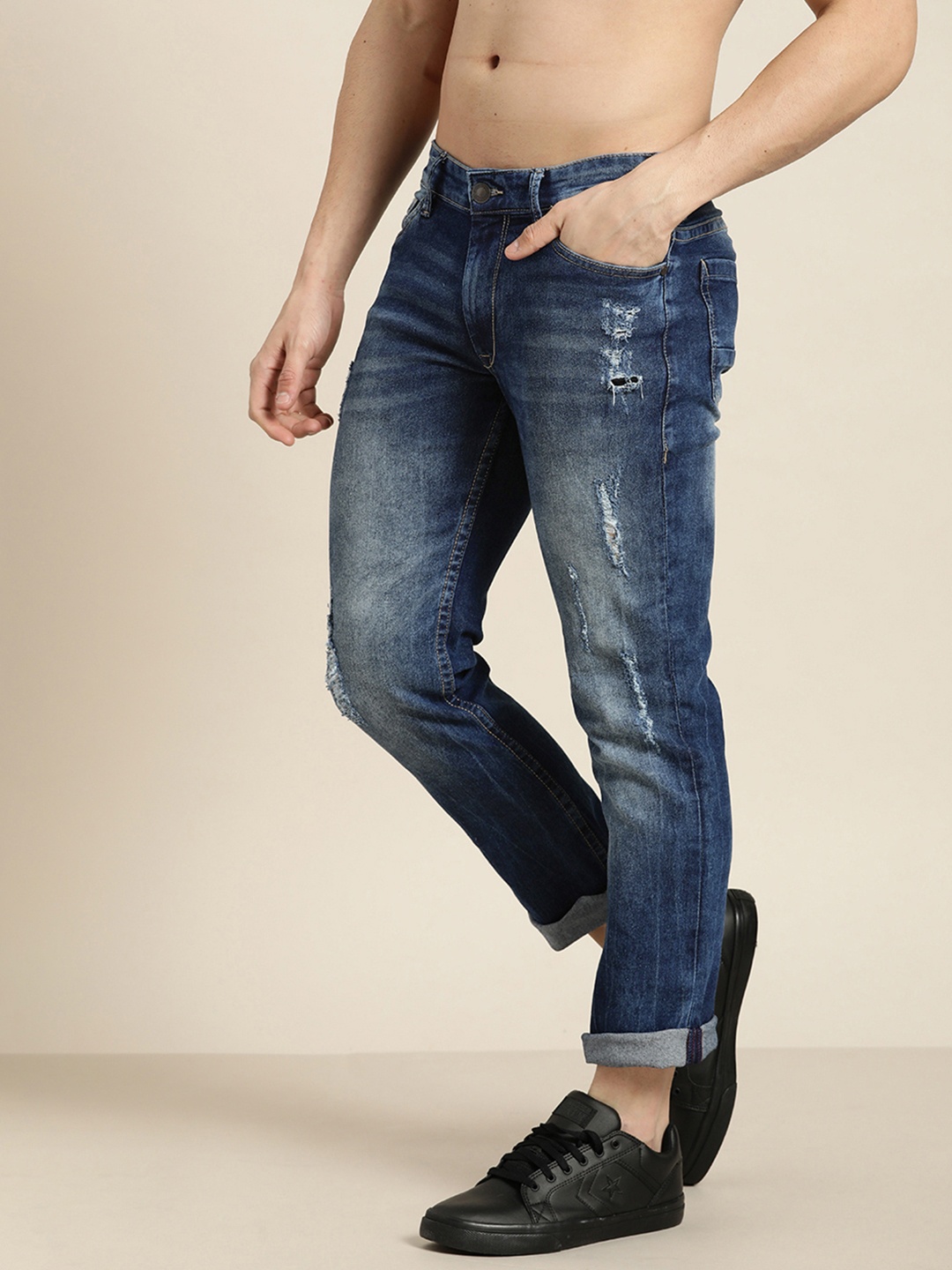 

Moda Rapido Men Navy Blue Slim Fit Mildly Distressed Light Fade Stretchable Jeans