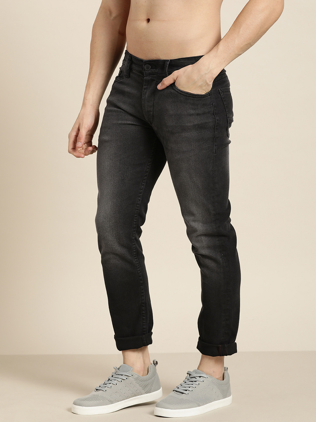 

Moda Rapido Men Black Slim Fit Light Fade Stretchable Jeans
