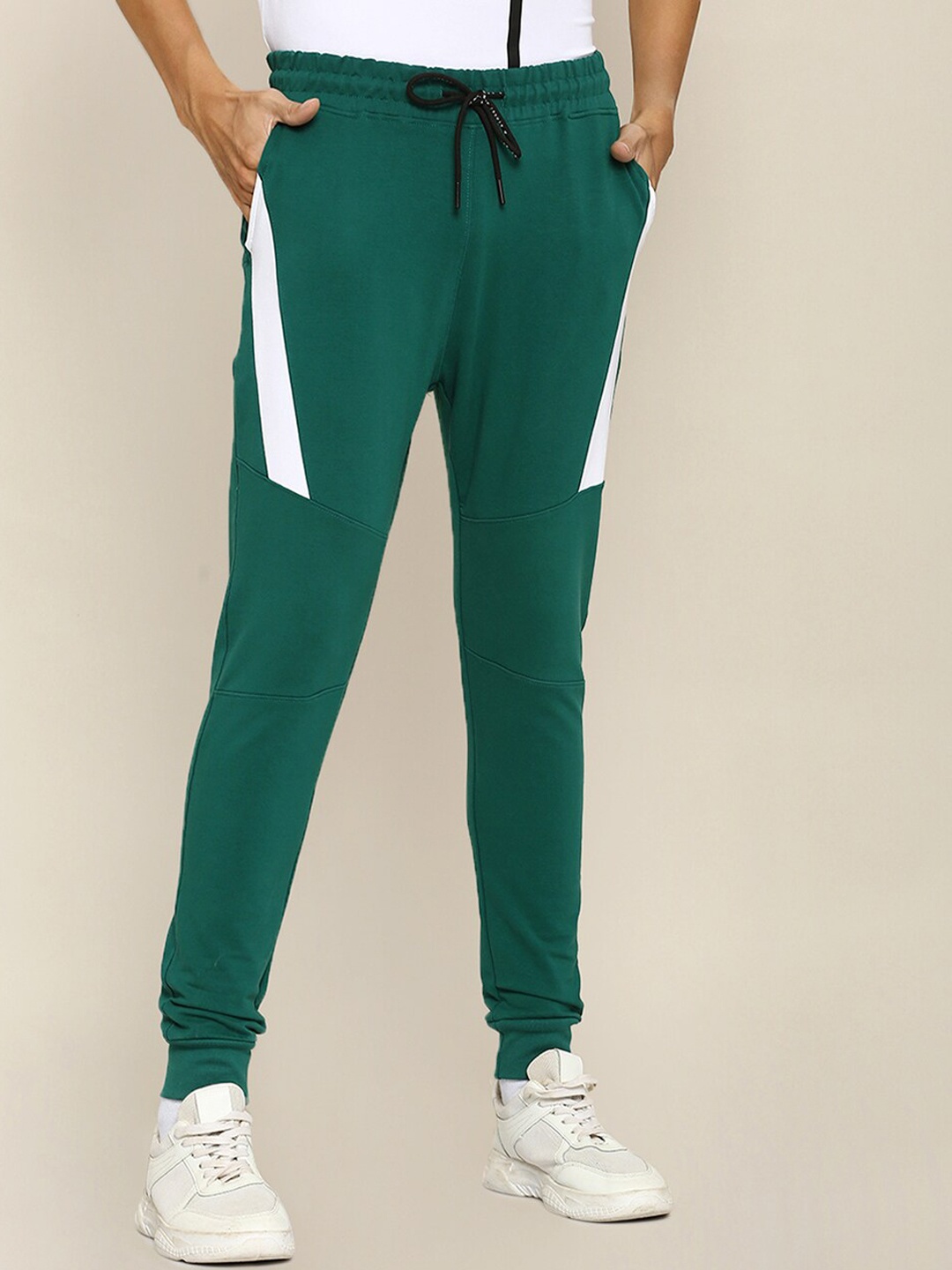 

Street Armor by Pantaloons Men Green & White Colourblocked Relaxed-Fit Joggers