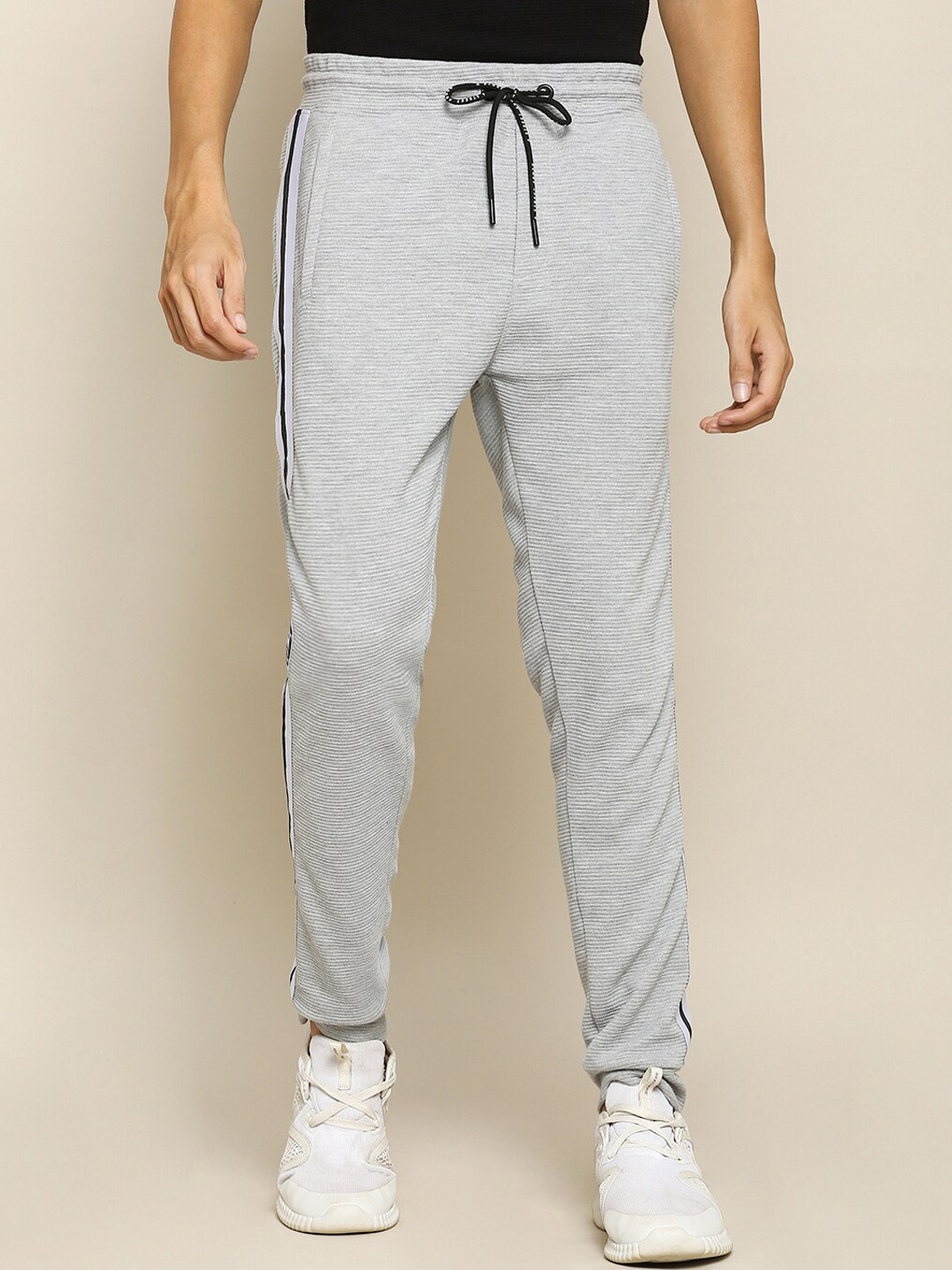 

Street Armor by Pantaloons Men Grey Solid Slim-Fit Joggers