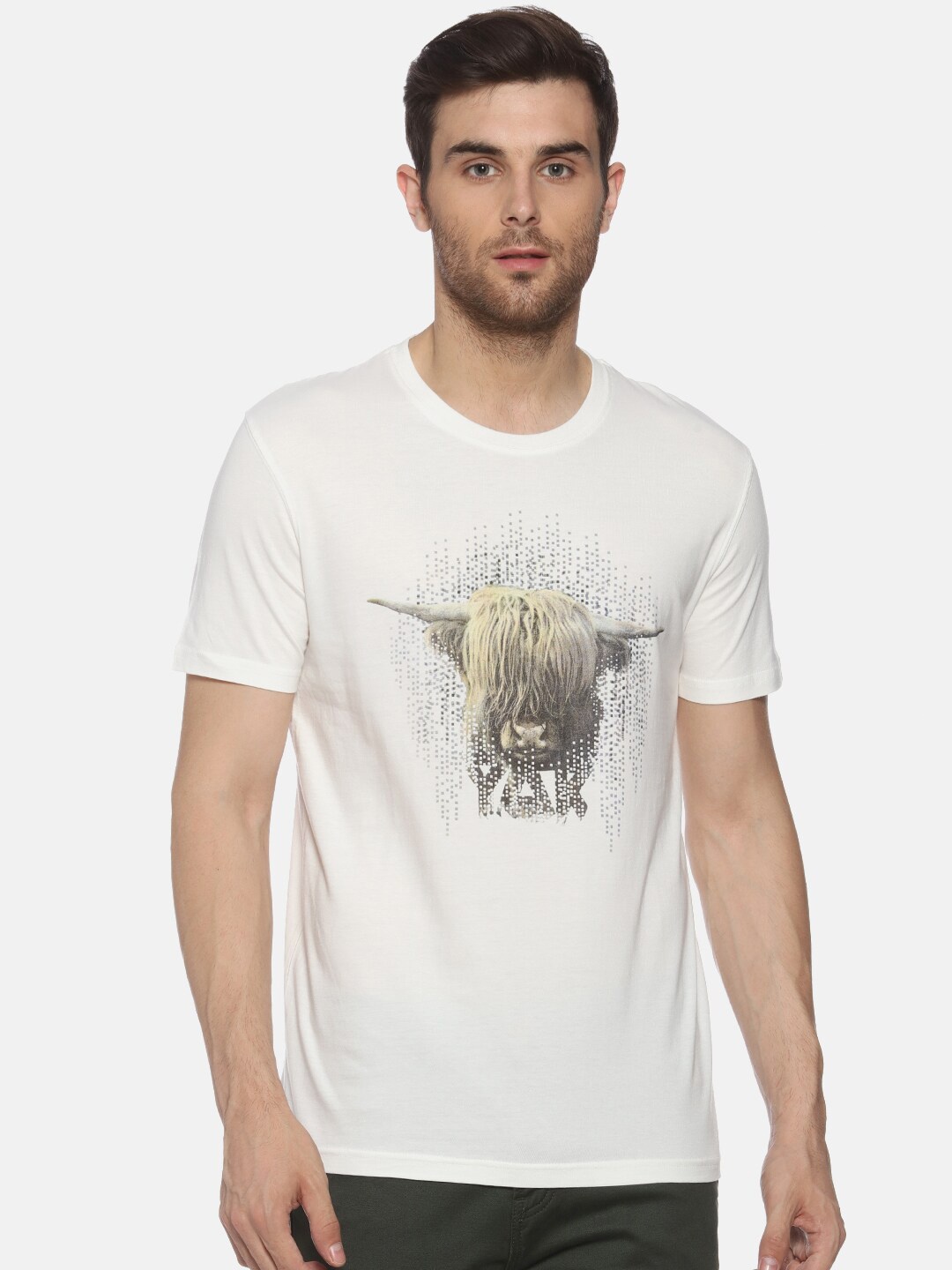 

YAK Men Off White Printed Slim Fit T-shirt