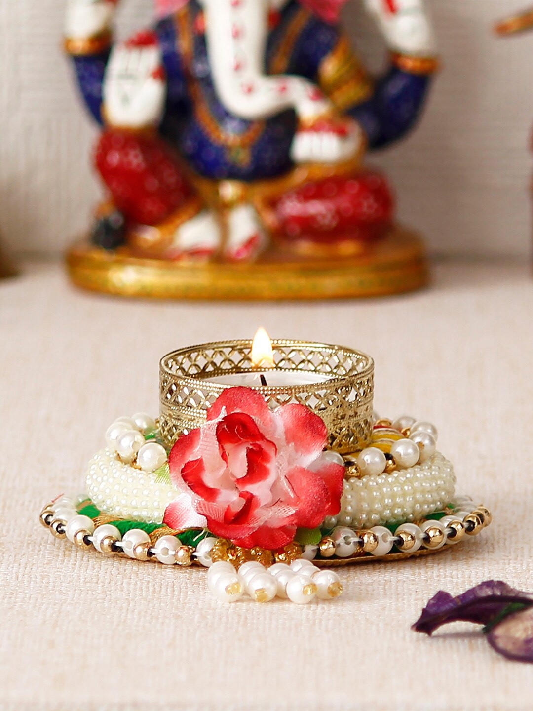 

eCraftIndia White & Pink Handcrafted Tea Light Holder