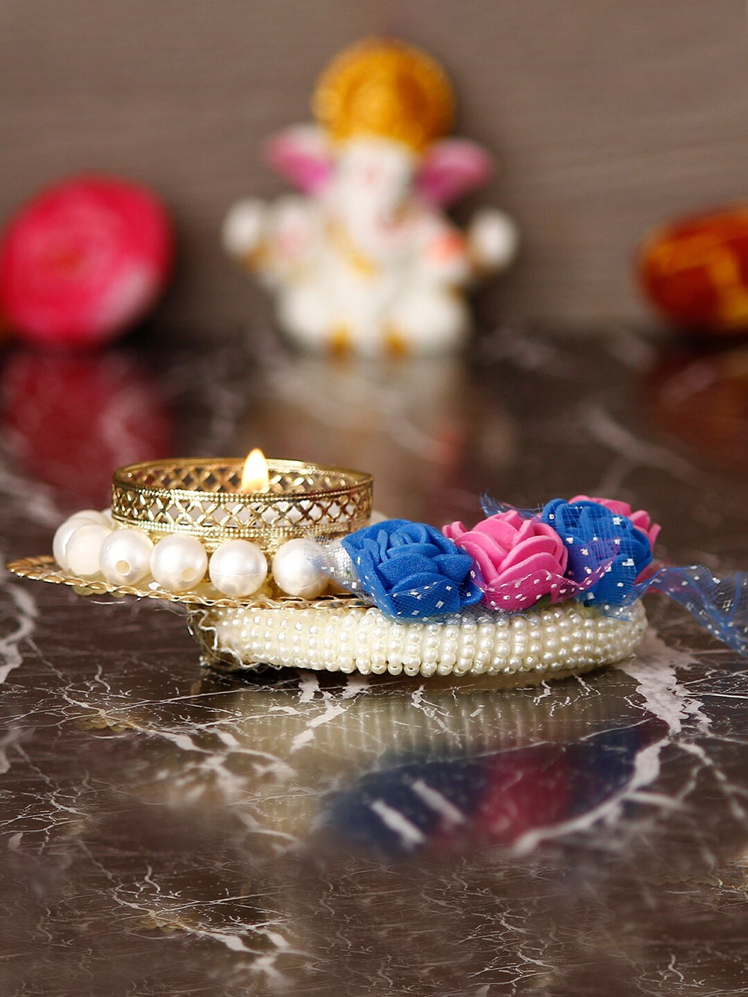 

eCraftIndia Pink & White Handcrafted Floral Tea Light Holder