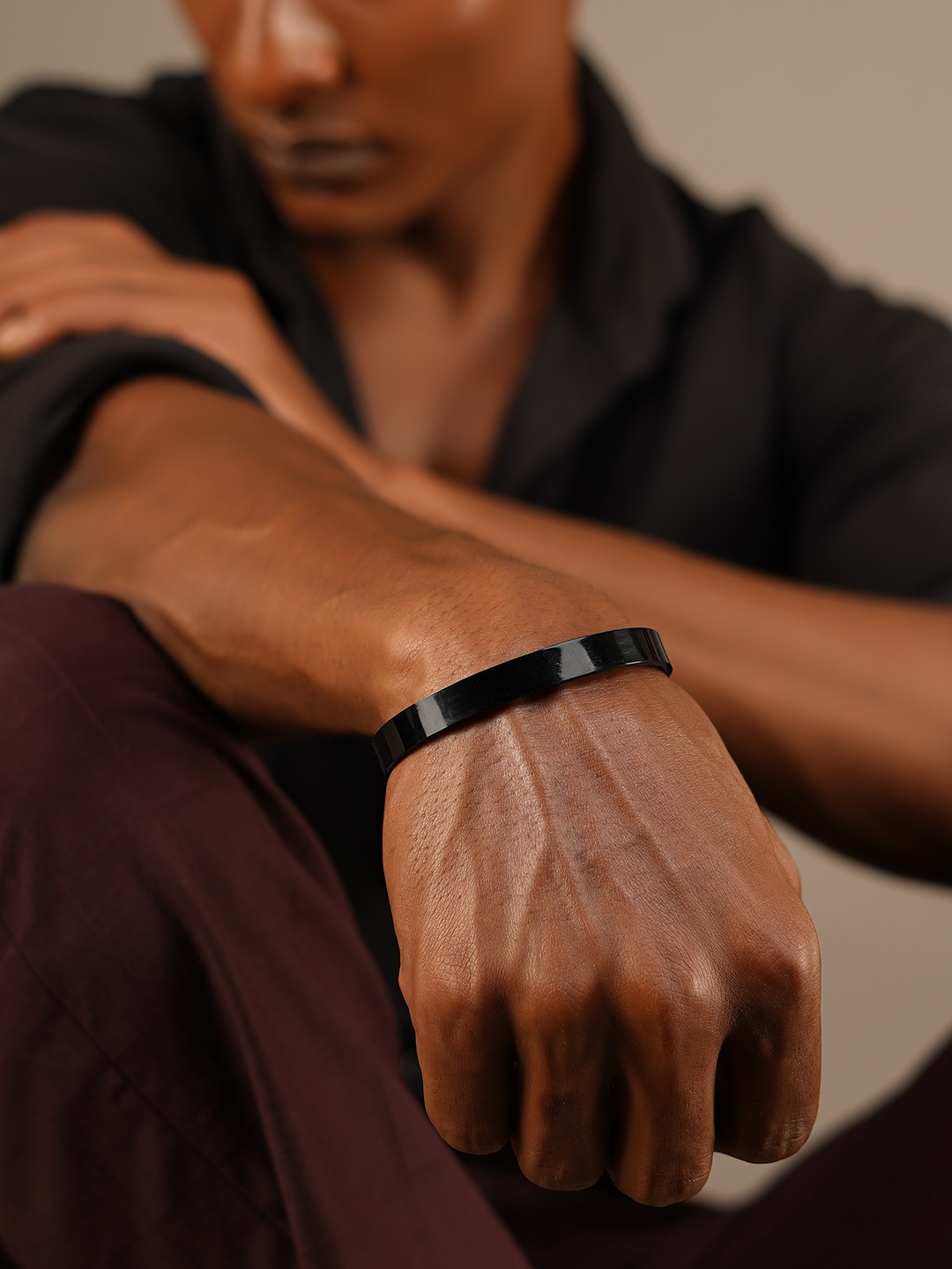 

The Roadster Lifestyle Co Men Black Silver-Plated Alloy Bracelet