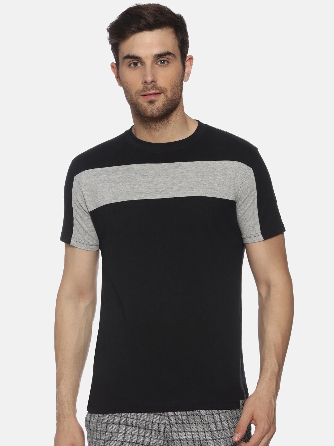 

FIDO DIDO Men Black Grey Colourblocked Slim Fit Pure Cotton T-shirt