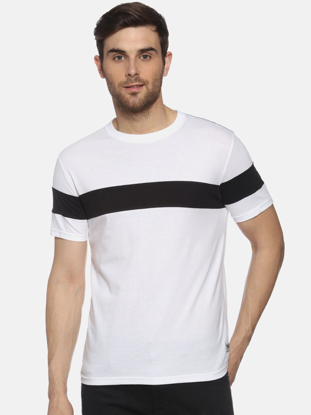 

FIDO DIDO Men White & Black Colourblocked Slim Fit T-shirt