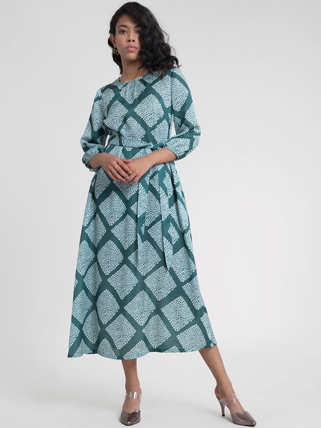 

FableStreet Green Satin A-Line Midi Dress