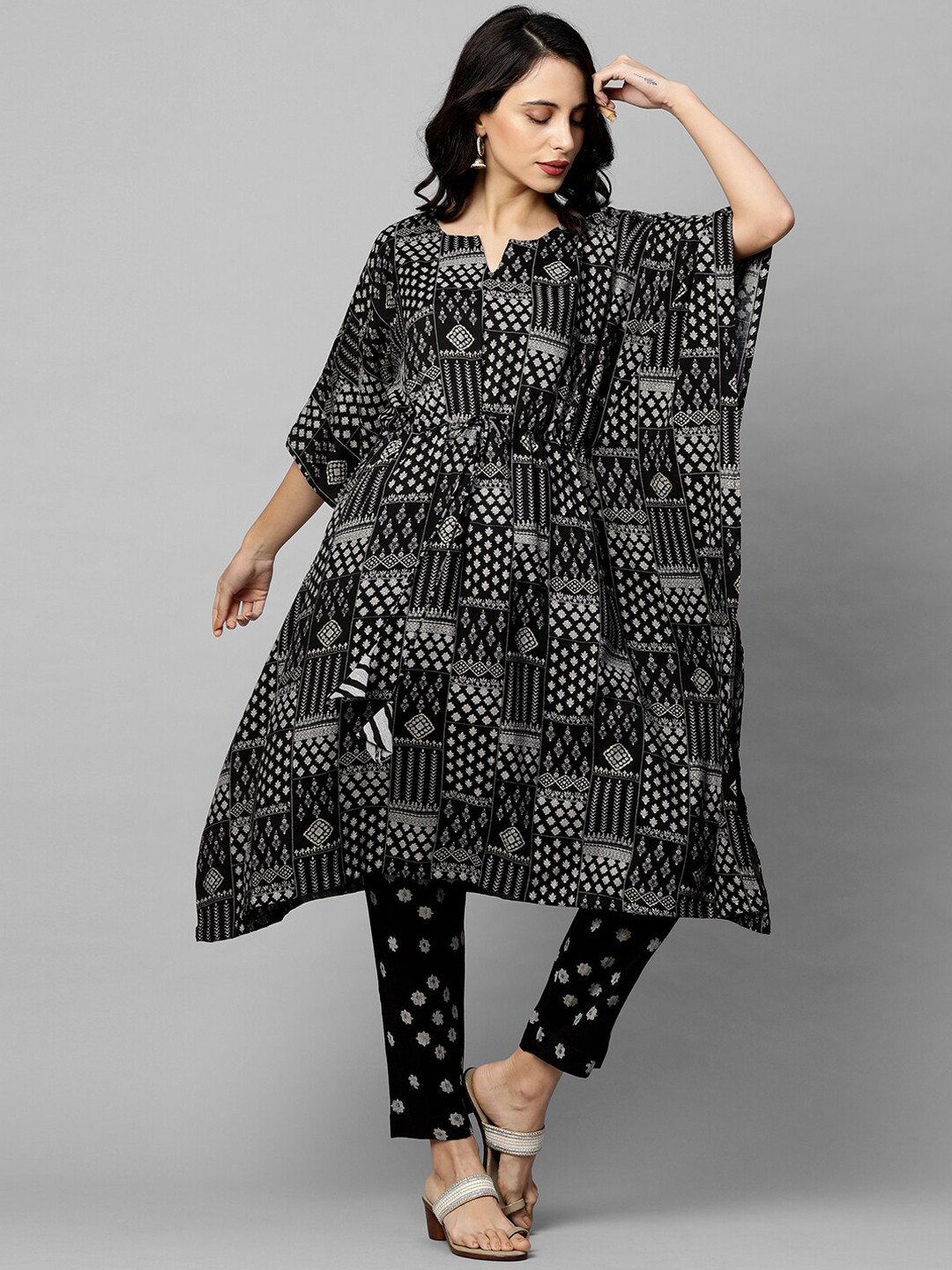 

FASHOR Women Black & White Printed Kaftan Kurta With Trousers