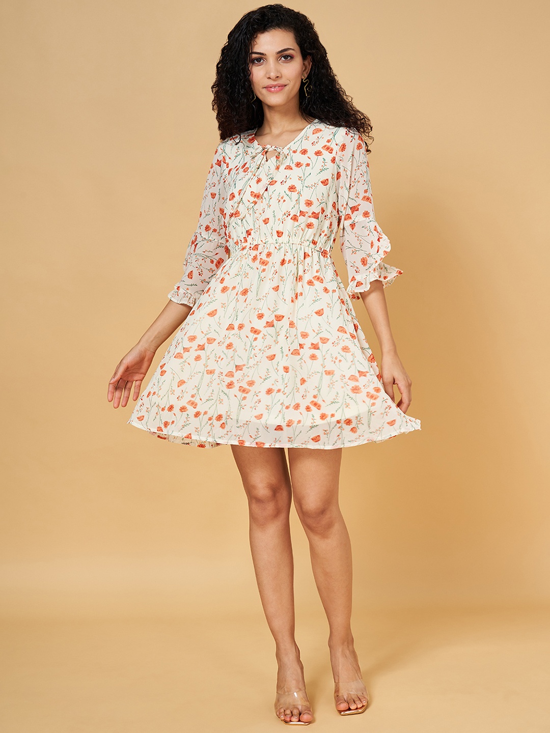 

People Woman Cream Floral Tie-Up Neck Dress