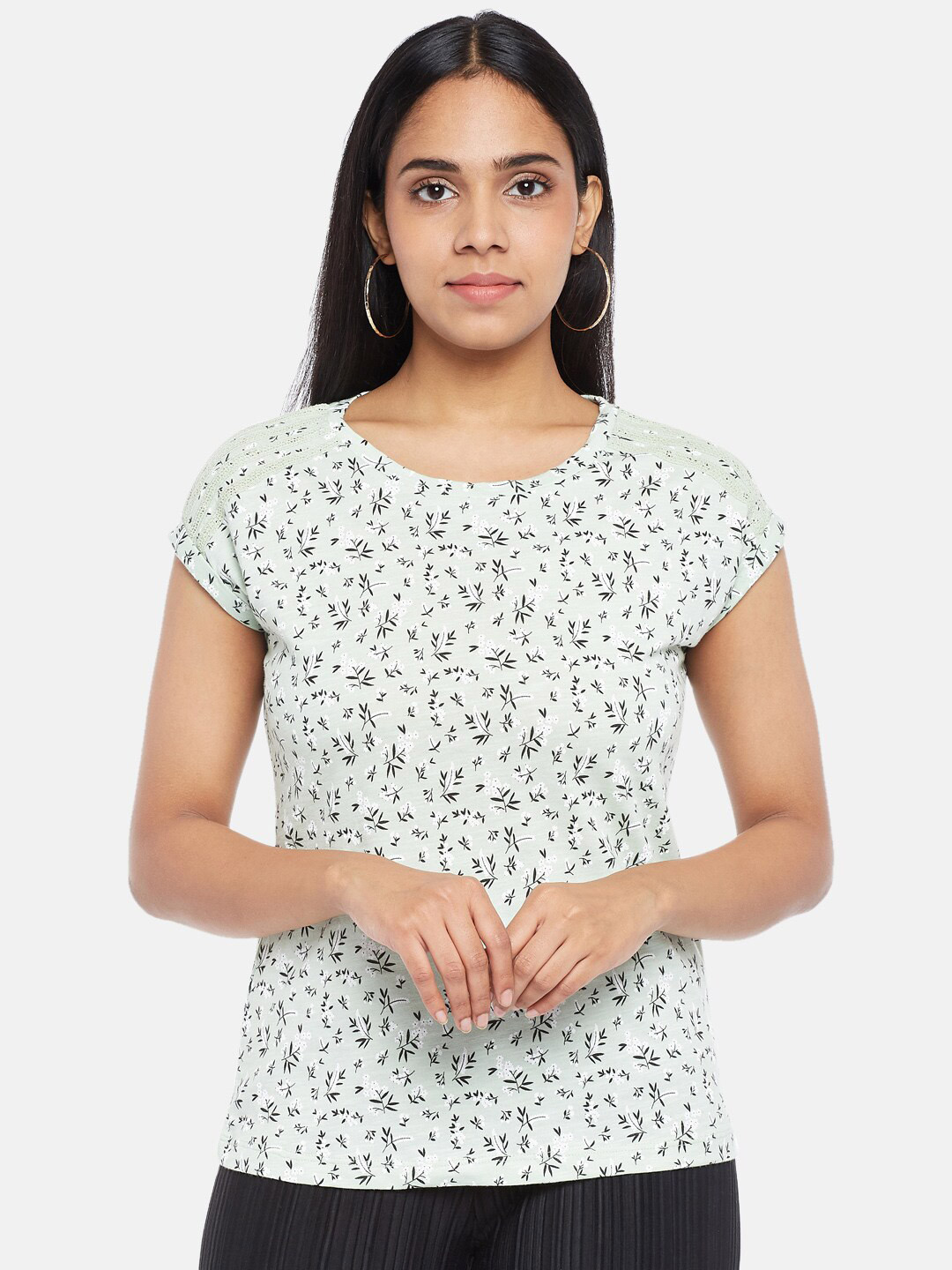 

Honey by Pantaloons Woman Green Floral Regular Top