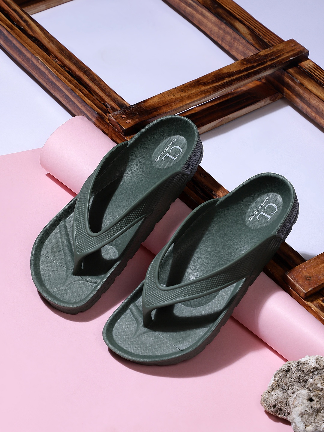 

Carlton London Men Olive Green Thong Flip-Flops