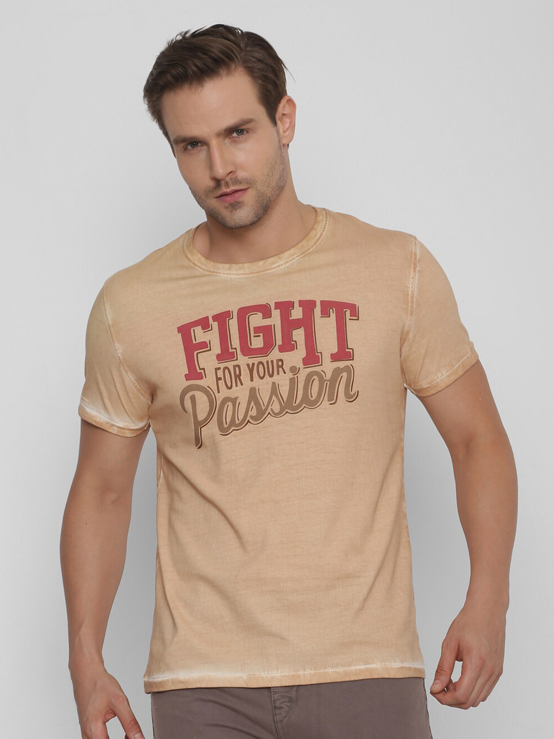 

YAK Men Camel Brown Printed Slim Fit Cotton Pure Cotton T-shirt