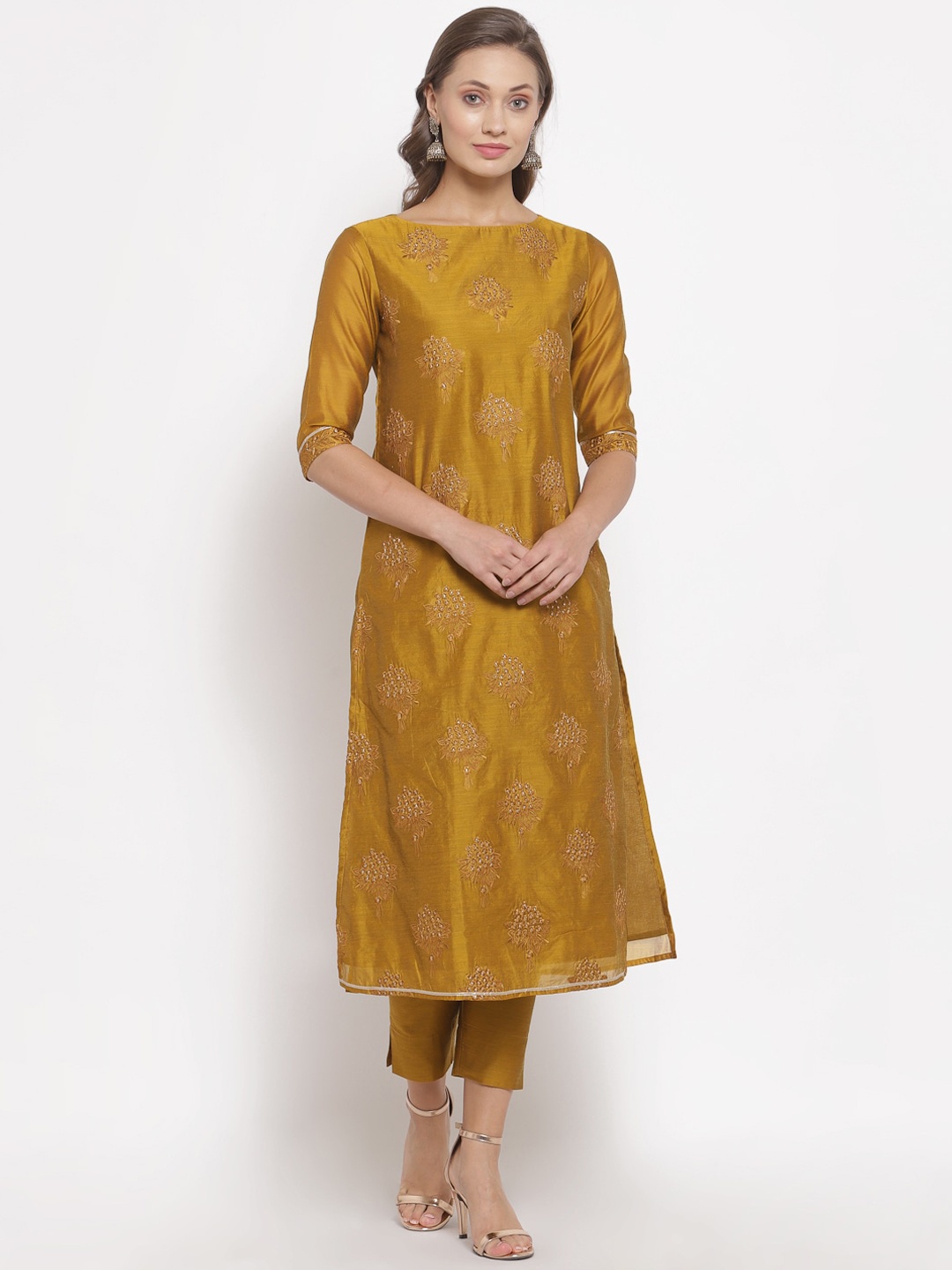 

Desi Weavess Women Gold-Toned Printed Panelled Kurti with Trousers