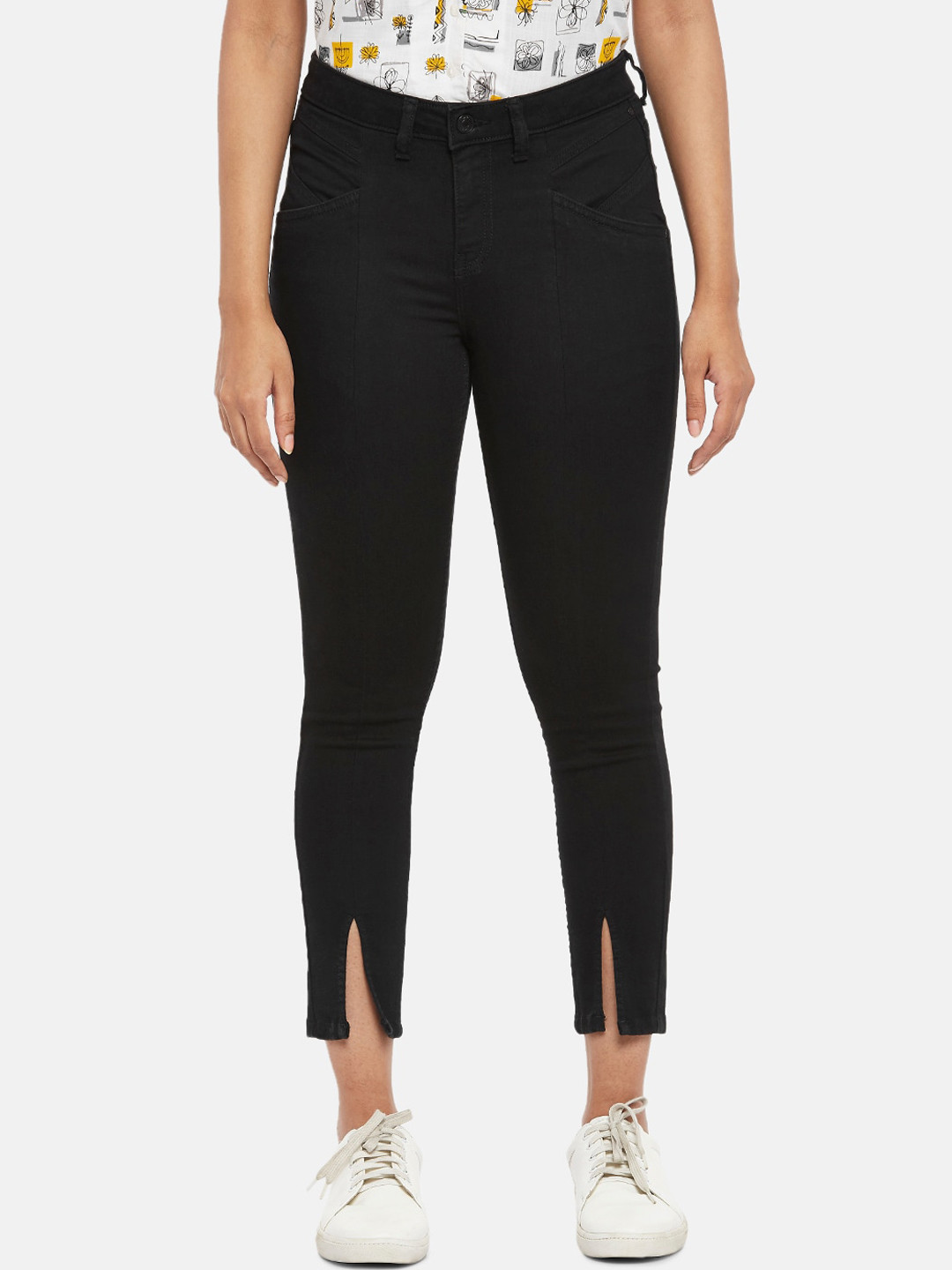 

People Women Black Tapered Fit Slash Knee Jeans