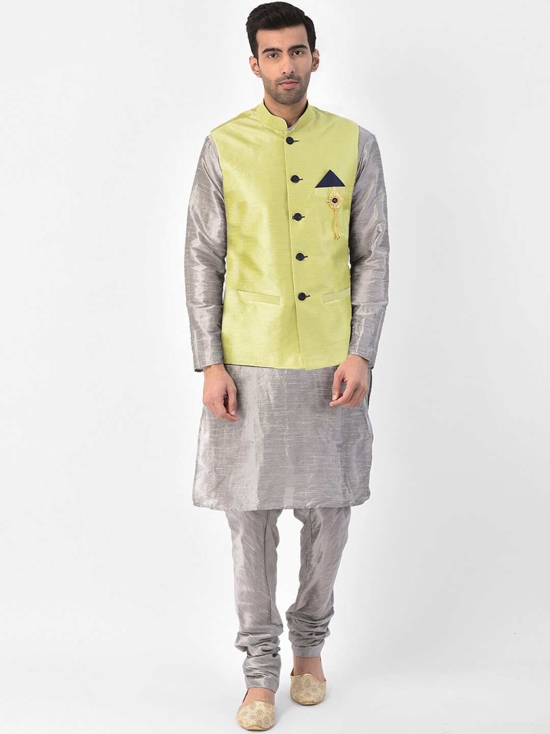 

SG LEMAN Men Silver-Toned Solid Regular Raw Silk Kurta Set With Nehru Jacket