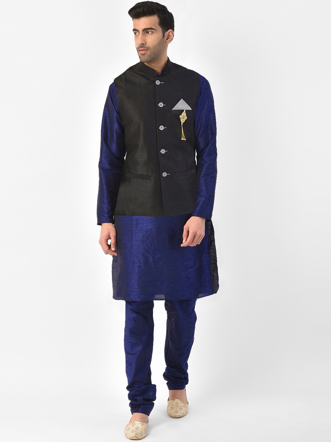 

SG LEMAN Men Black & Blue Regular Raw Silk Kurta with Churidar