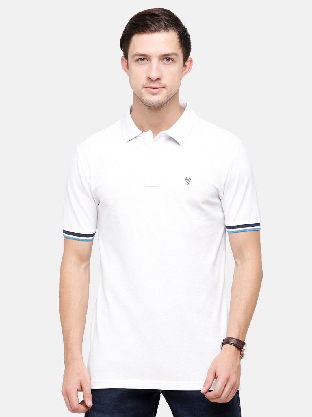 

Classic Polo Men White Polo Collar Applique Slim Fit T-shirt