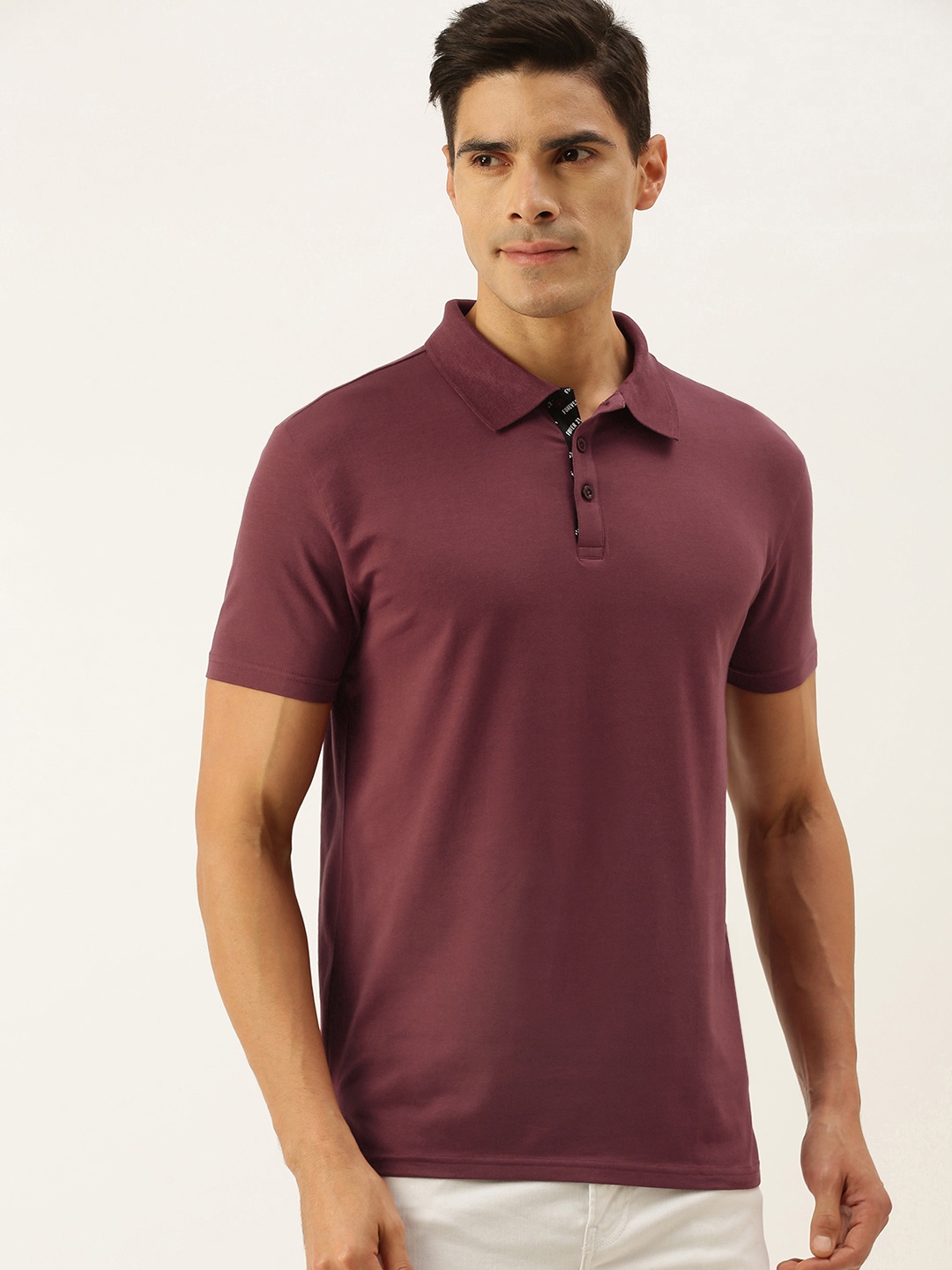 

FOREVER 21 Men Burgundy Solid Polo Collar T-shirt