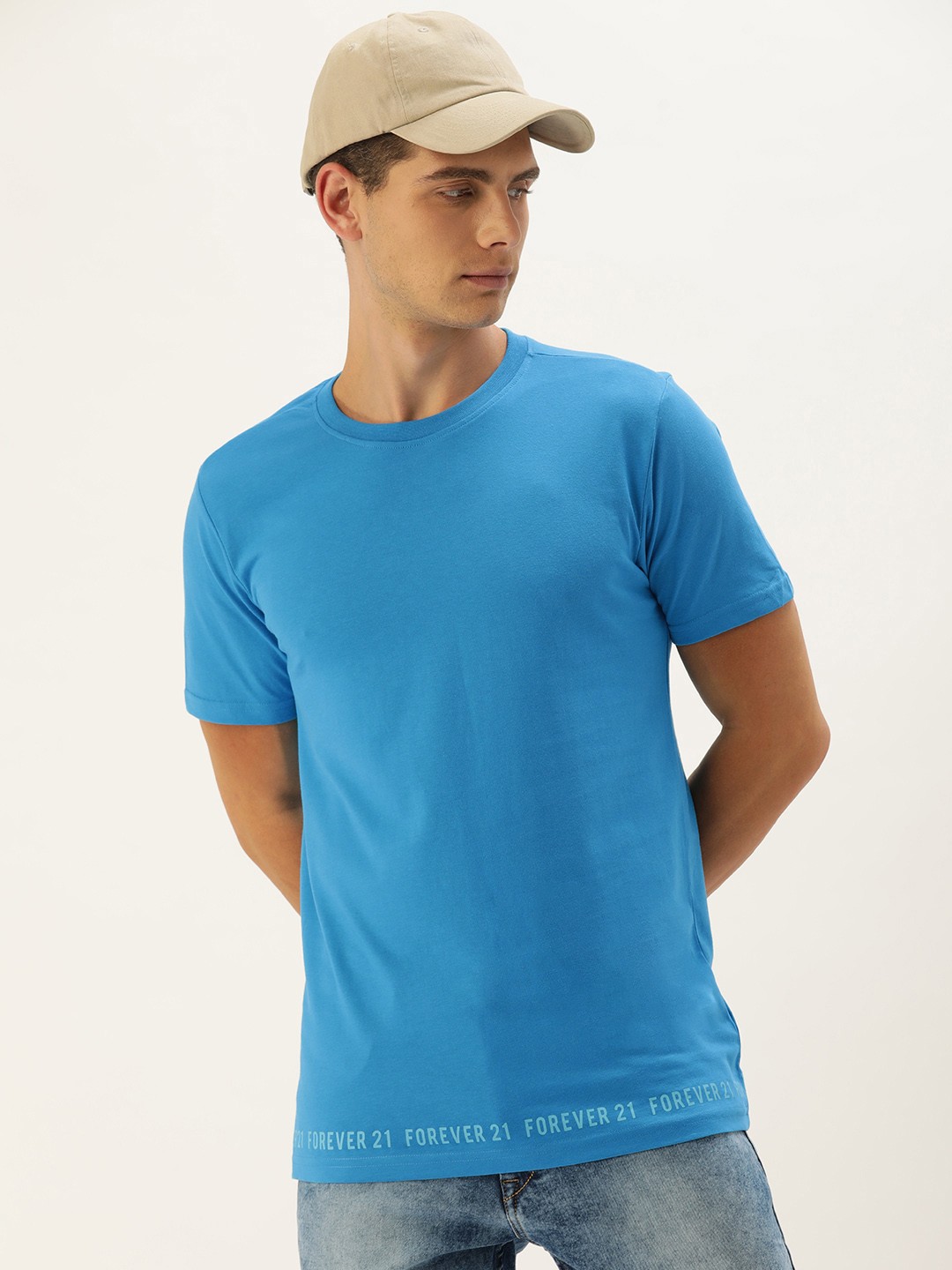 

FOREVER 21 Men Blue Solid Round Neck T-shirt with Logo Print Detailing