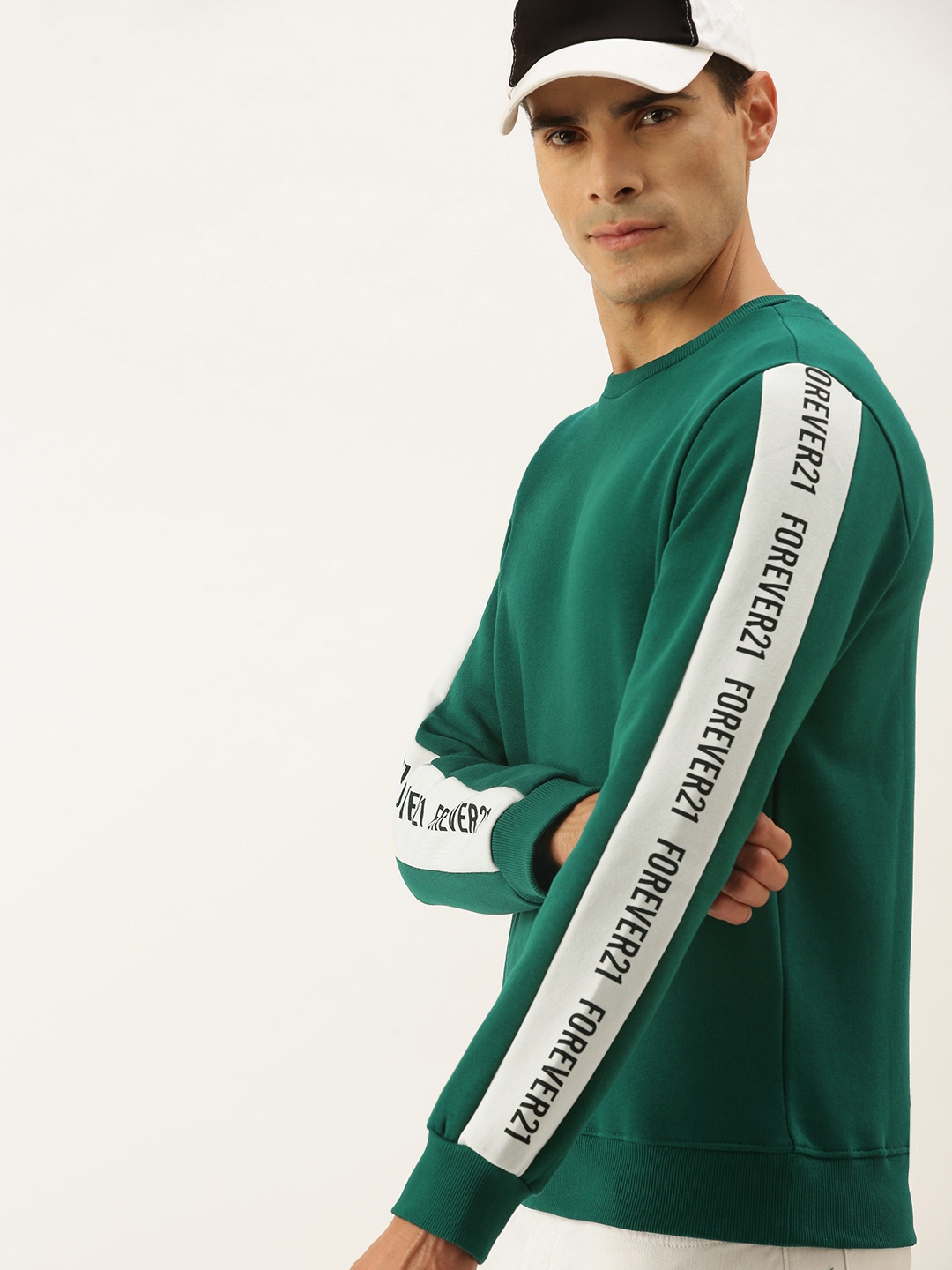 

FOREVER 21 Men Green Solid Sweatshirt with Logo Printed Sleeves