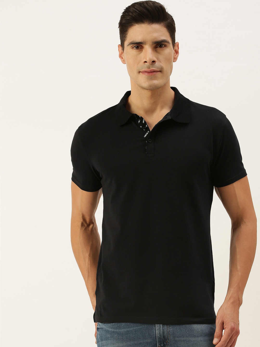 

FOREVER 21 Men Black Solid Polo Collar T-shirt