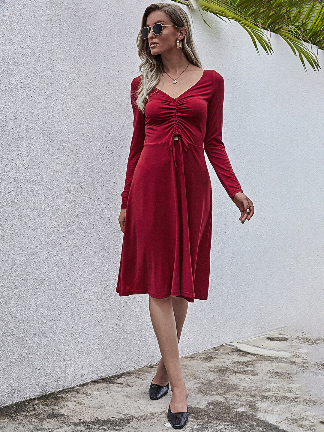 

URBANIC Maroon Solid Velvet A-Line Dress