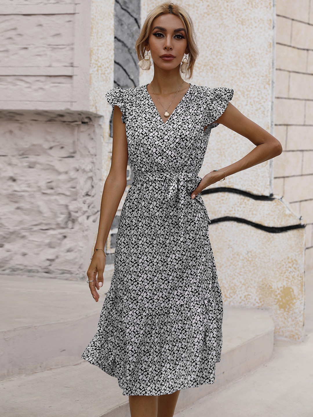 

URBANIC Black & White Floral Belted A-Line Dress