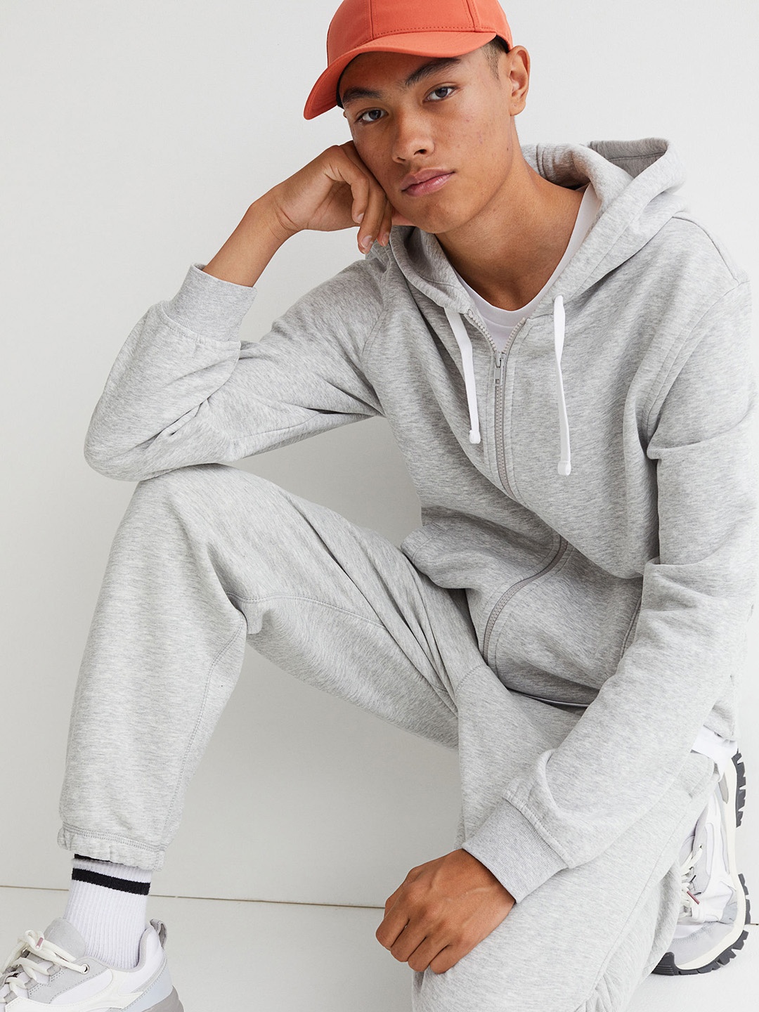 

H&M Men Grey Melange Solid Relaxed Fit Zip-through Hoodie