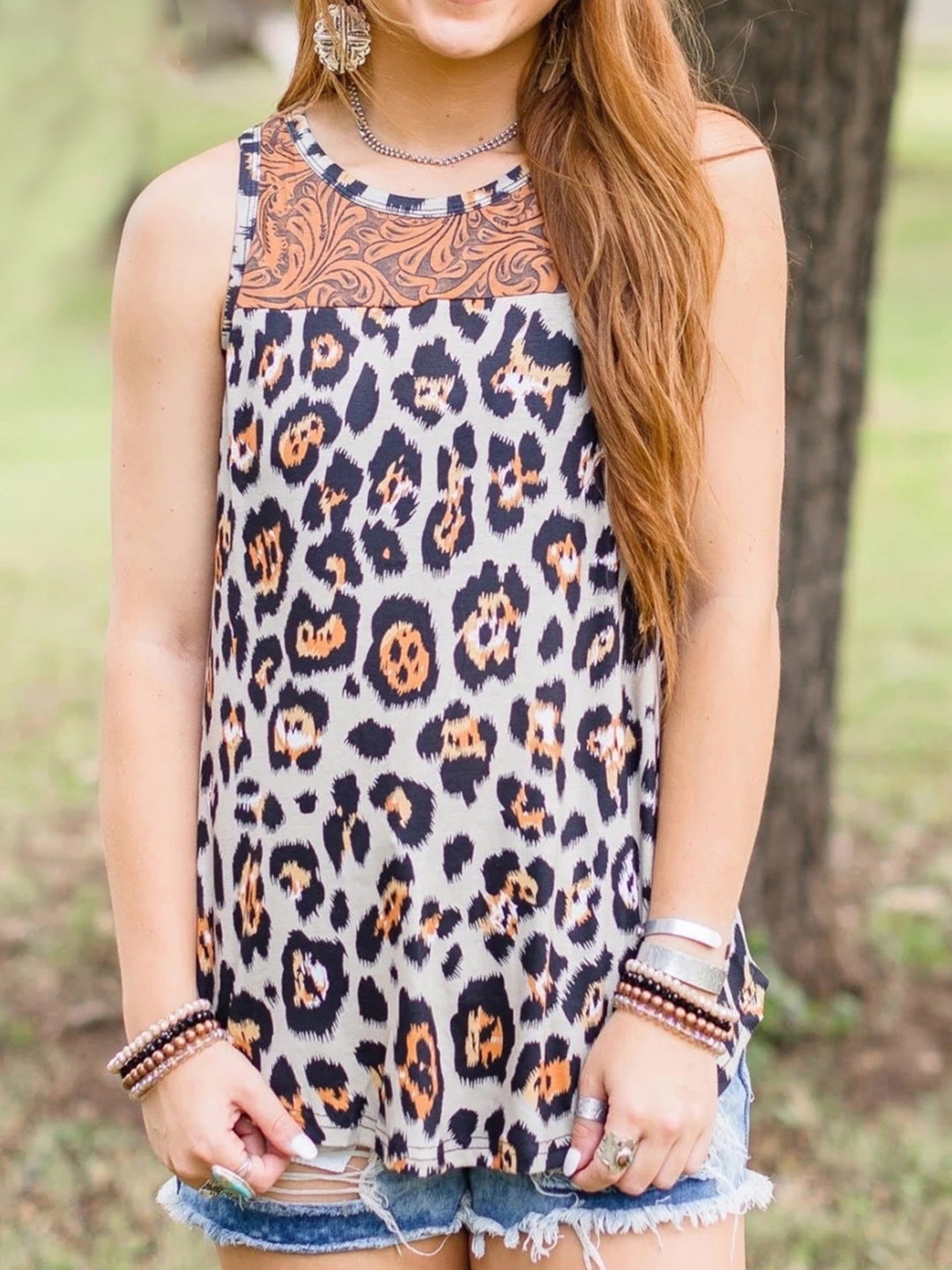 

URBANIC White & Black Animal Printed Regular Top