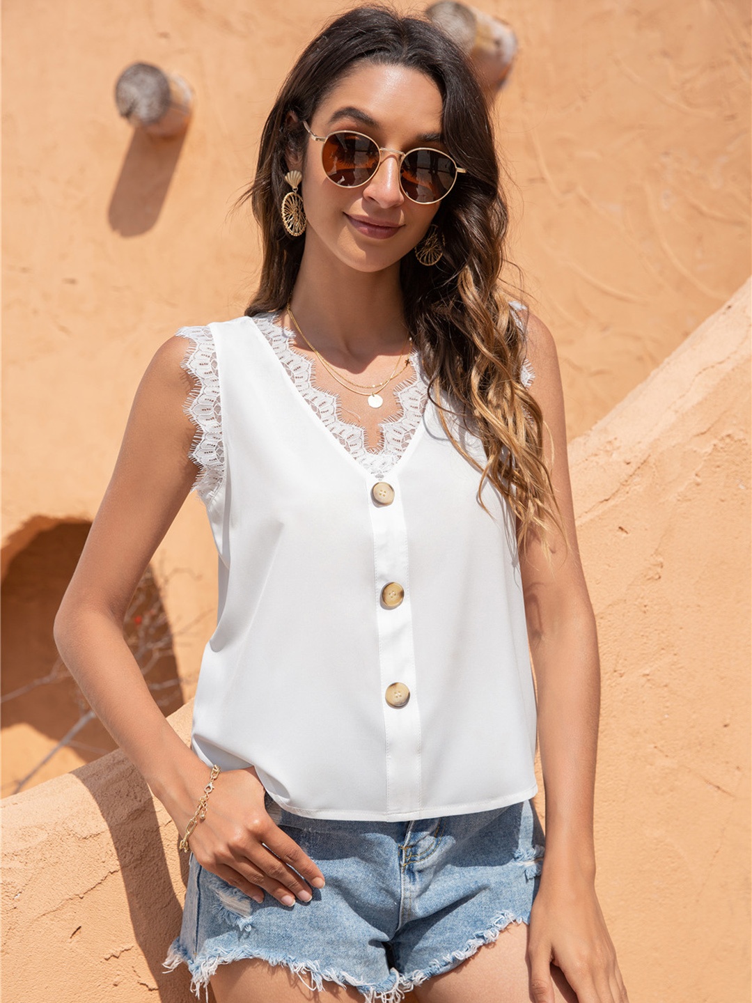 

URBANIC White Solid Regular Top