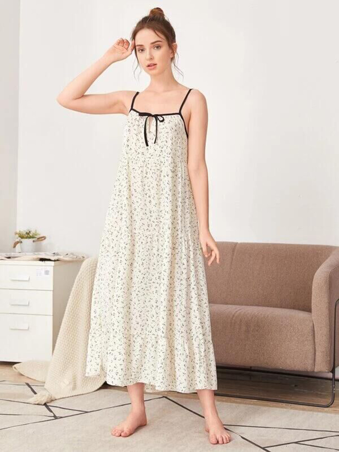 

URBANIC White & Black Printed Midi Nightdress