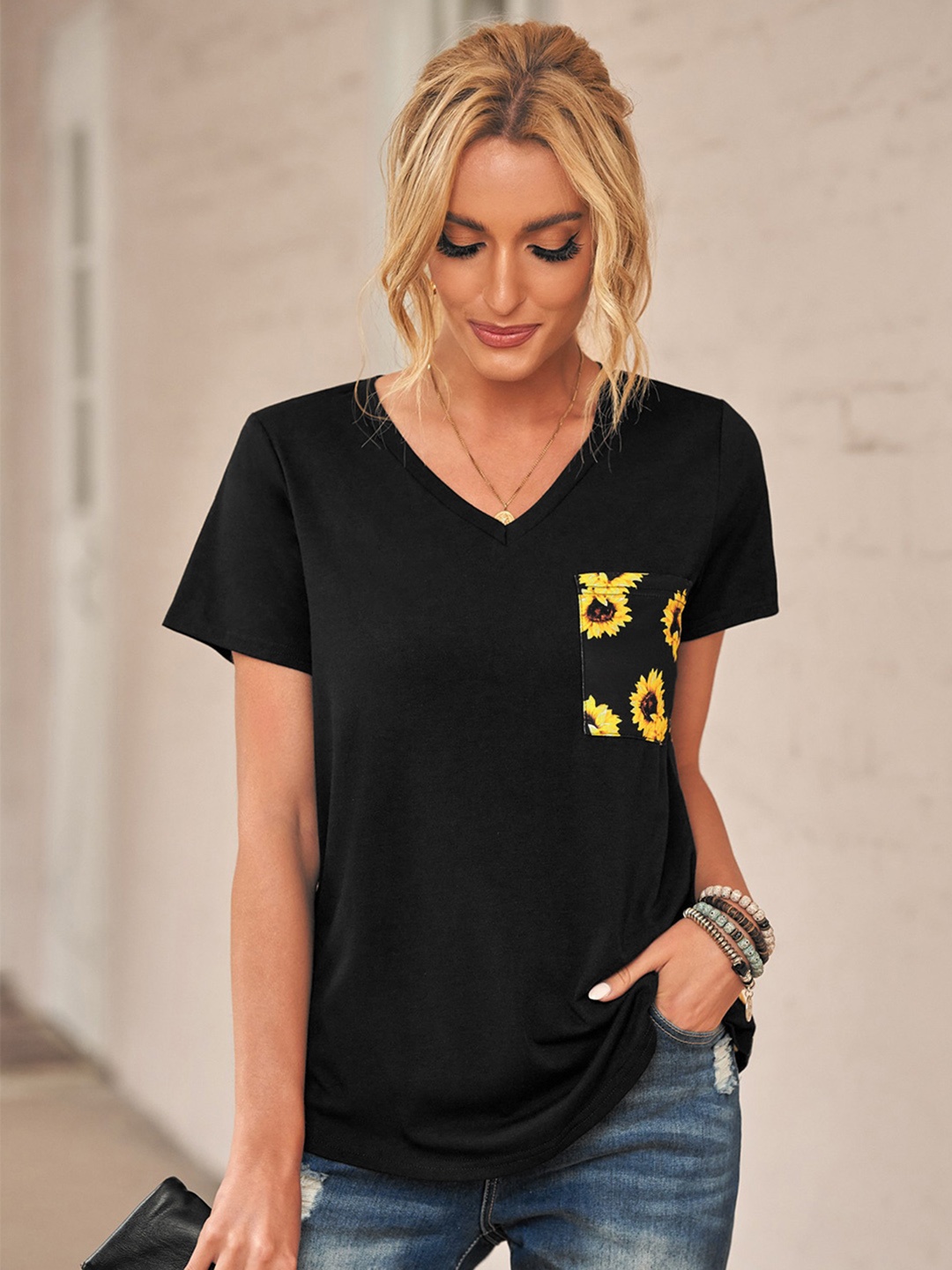 

URBANIC Women Black Solid V-Neck Pockets Detailed T-shirt