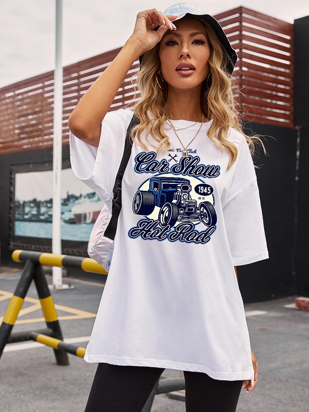 

URBANIC Women White & Navy Blue Pure Cotton Printed Drop-Shoulder Sleeves T-shirt