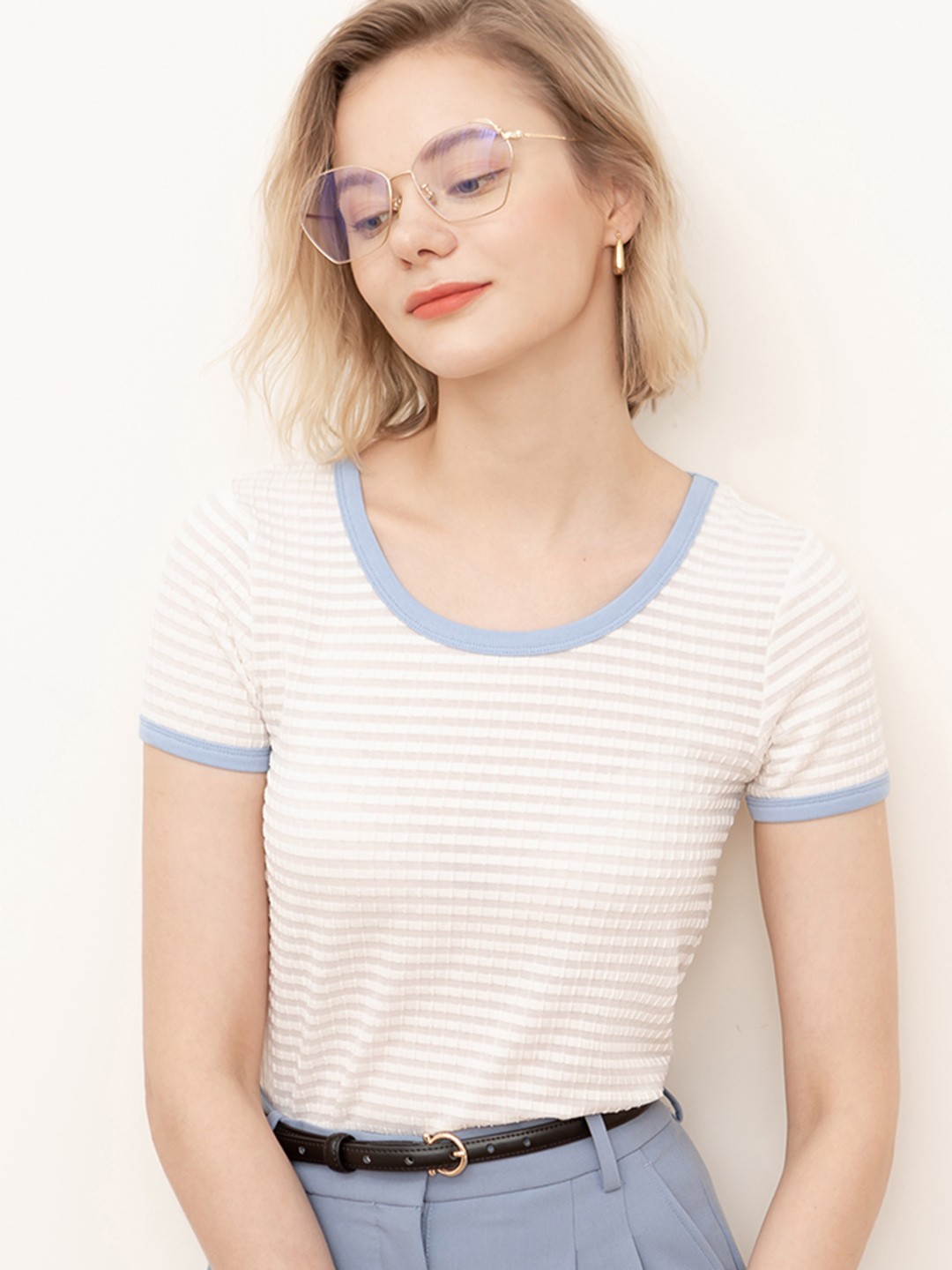 

URBANIC Women White & Beige Striped Slim Fit Two Tone Pullover T-shirt