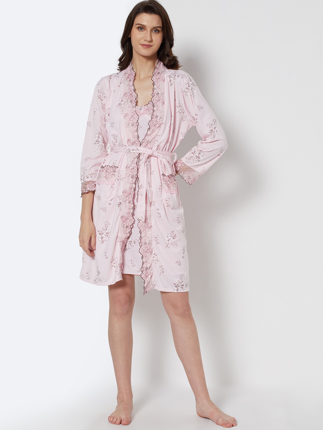 

URBANIC Pink Floral Solid Lace Robe Set