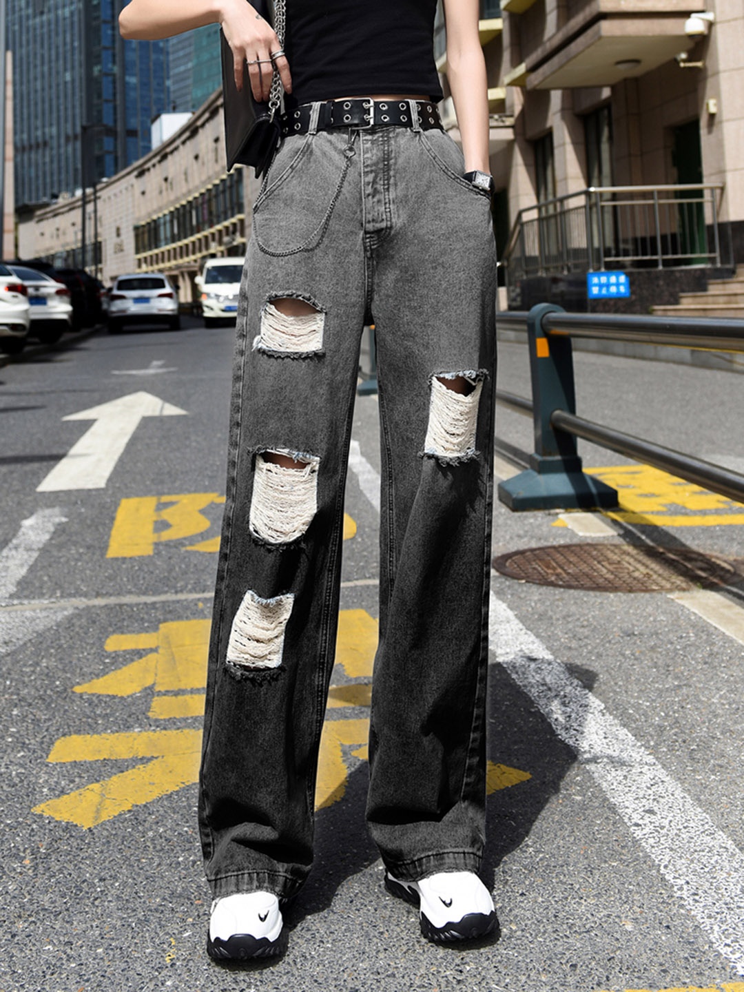

URBANIC Women Grey Wide Leg Highly Distressed Light Fade Jeans