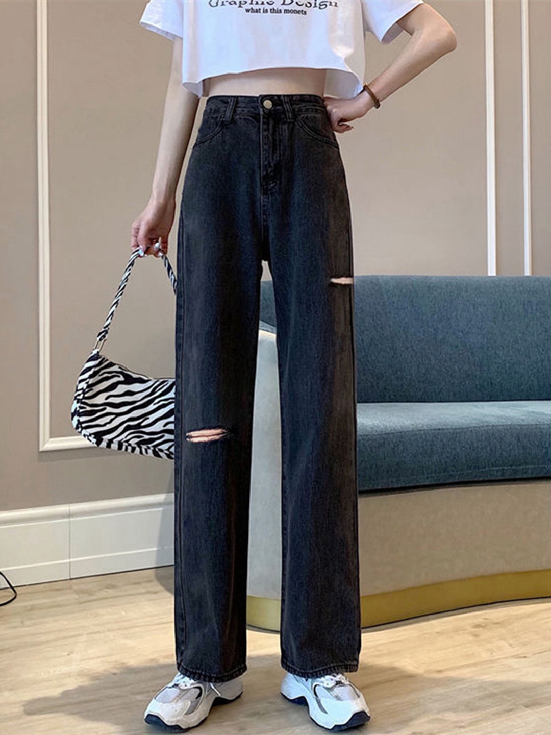 

URBANIC Women Black Wide Leg Low Distress Jeans