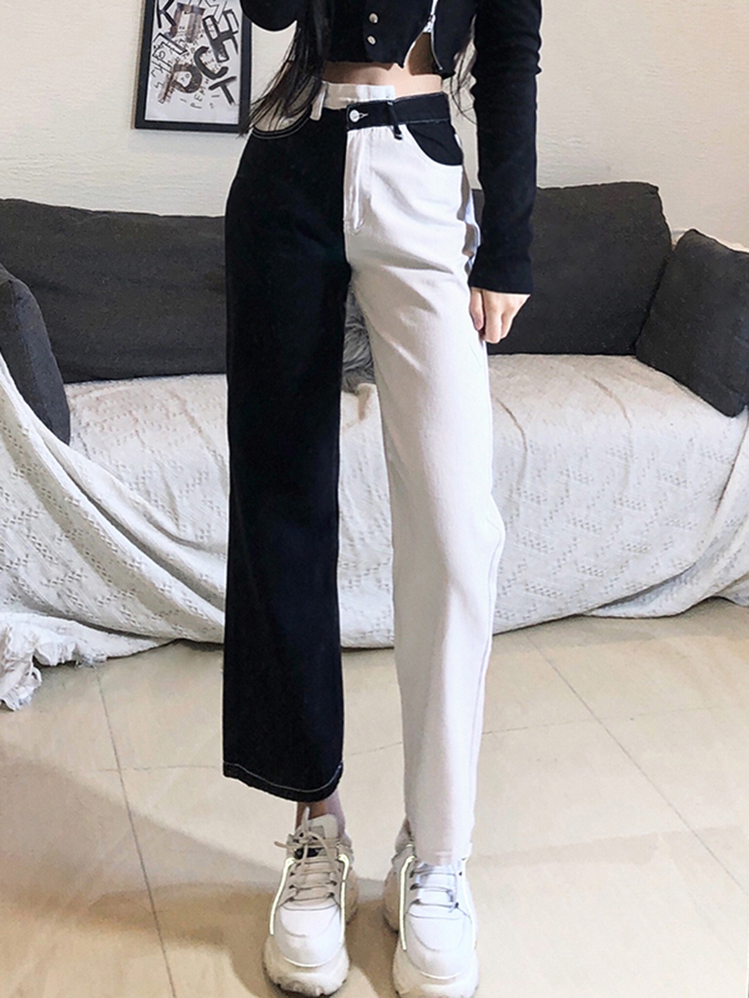 

URBANIC Women Black & White Wide Leg Colourblocked Cotton Jeans