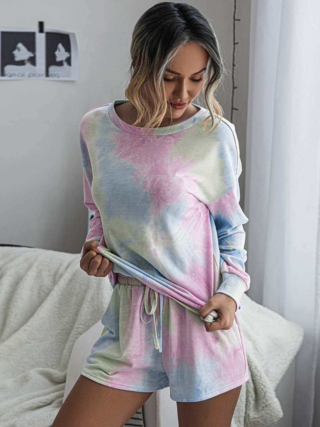 

URBANIC Women Pink & Blue Printed Night suit