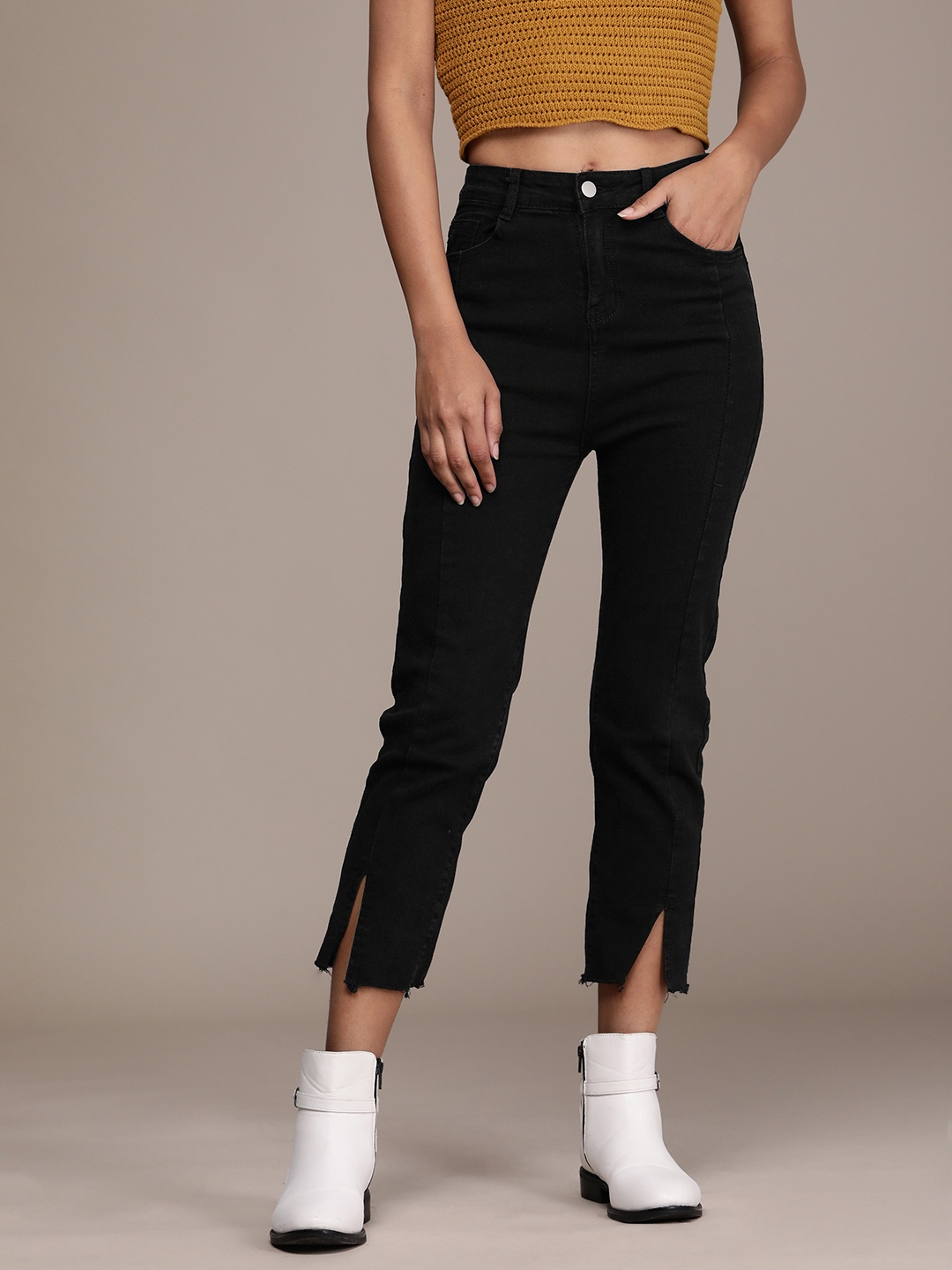 

URBANIC Women Black Slim Fit Cotton Cropped Jeans with Split Hem