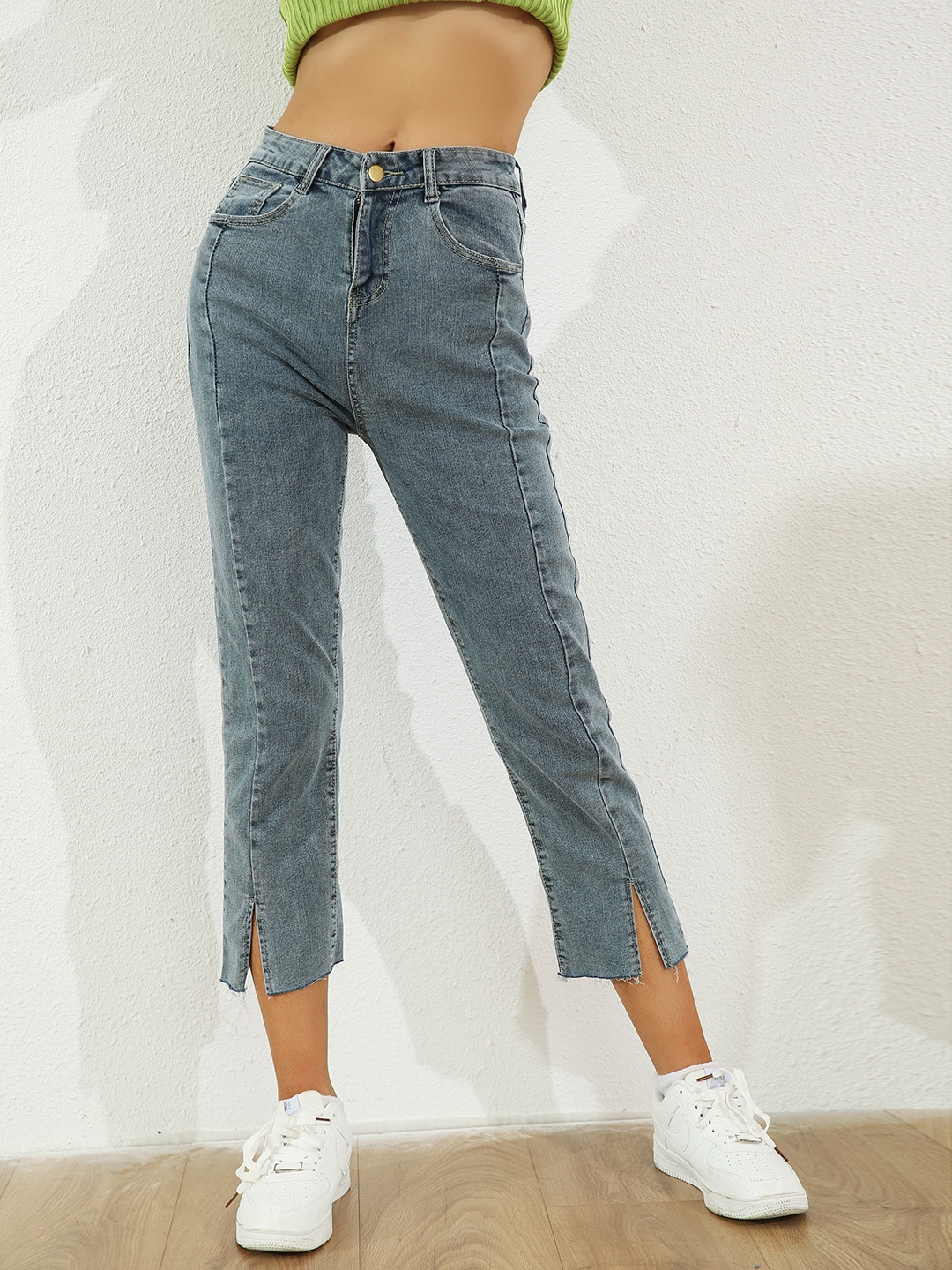 

URBANIC Women Blue Solid Split Skinny Fit Stretchable Jeans