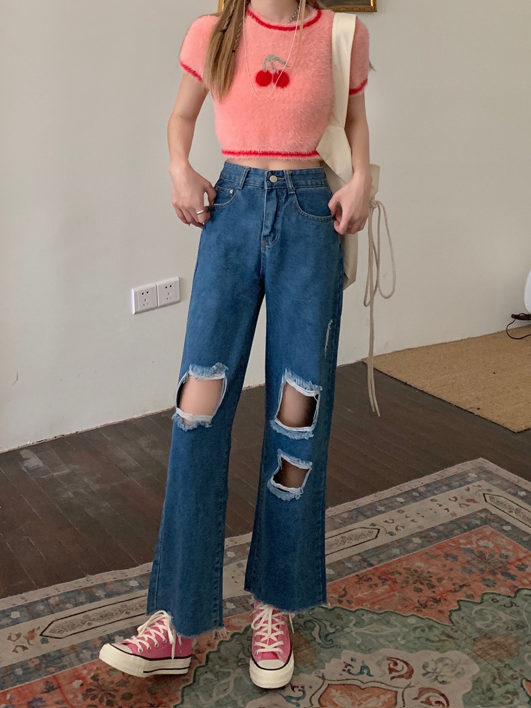 

URBANIC Women Navy Blue Cotton Wide Leg Highly Distressed Jeans